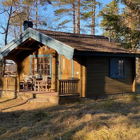 Timrad Stuga I Kanten Av Skogen Med Spa Moejlighet 멀스요 외부 사진