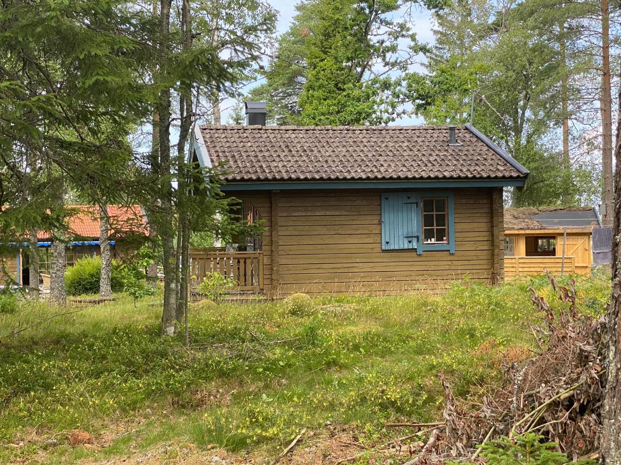 Timrad Stuga I Kanten Av Skogen Med Spa Moejlighet 멀스요 외부 사진